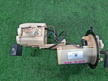 НАСОС ПОГРУЖНОЙ НА TOYOTA COROLLA  AXIO ZRE142 2ZR-FE