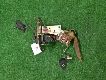 НАСОС ПОГРУЖНОЙ НА TOYOTA COROLLA AE110 5A-FE