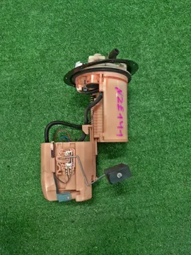 НАСОС ПОГРУЖНОЙ НА TOYOTA COROLLA  AXIO NZE141 1NZ-FE