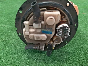 НАСОС ПОГРУЖНОЙ НА TOYOTA COROLLA  AXIO NZE141 1NZ-FE