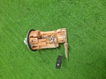 НАСОС ПОГРУЖНОЙ НА TOYOTA COROLLA NZE121 1NZ-FE