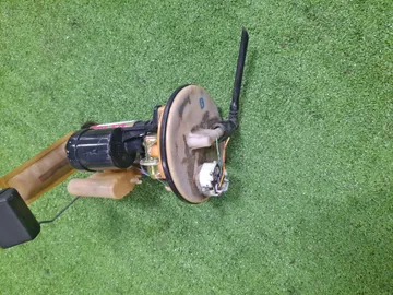 НАСОС ПОГРУЖНОЙ НА TOYOTA CAMRY GRACIA SXV20 5S-FE