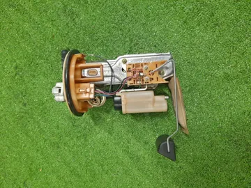 НАСОС ПОГРУЖНОЙ НА TOYOTA CAMRY GRACIA SXV20 5S-FE