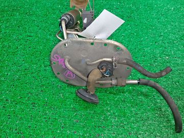 НАСОС ПОГРУЖНОЙ НА TOYOTA IPSUM SXM10G 3S-FE