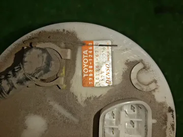 НАСОС ПОГРУЖНОЙ НА TOYOTA ALLEX ZZE123 2ZZ-GE