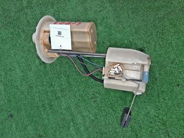 НАСОС ПОГРУЖНОЙ НА TOYOTA BELTA SCP92 2SZ-FE