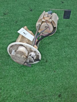 НАСОС ПОГРУЖНОЙ НА TOYOTA BELTA SCP92 2SZ-FE