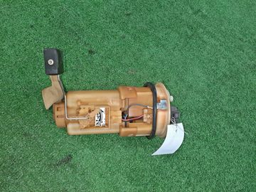 НАСОС ПОГРУЖНОЙ НА TOYOTA VITZ SCP10 1SZ-FE