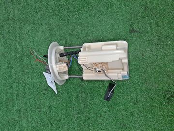 НАСОС ПОГРУЖНОЙ НА TOYOTA PRIUS NHW20 1NZ-FXE