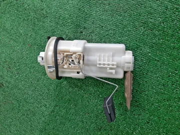 НАСОС ПОГРУЖНОЙ НА TOYOTA PROBOX NCP160V 1NZ-FE