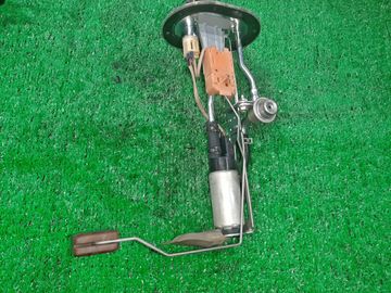 НАСОС ПОГРУЖНОЙ НА MAZDA BONGO SK82V F8