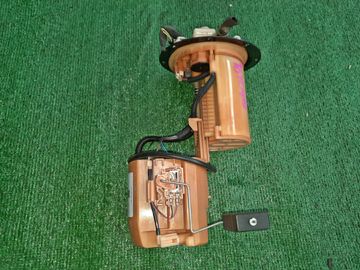 НАСОС ПОГРУЖНОЙ НА TOYOTA COROLLA  AXIO ZRE142 2ZR-FE