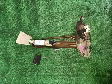 НАСОС ПОГРУЖНОЙ НА SUBARU IMPREZA GG9 EJ204