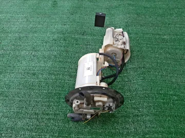 НАСОС ПОГРУЖНОЙ НА TOYOTA COROLLA  AXIO ZRE142 2ZR-FE