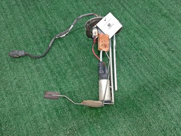 НАСОС ПОГРУЖНОЙ НА MAZDA BONGO SK82V F8