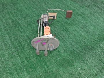 НАСОС ПОГРУЖНОЙ НА MAZDA BONGO SK82V F8