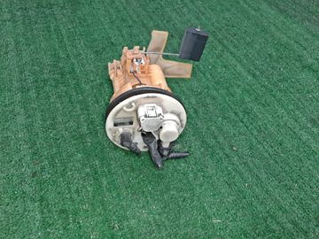 НАСОС ПОГРУЖНОЙ НА TOYOTA COROLLA NZE121 1NZ-FE