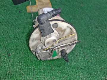 НАСОС ПОГРУЖНОЙ НА TOYOTA VOLTZ ZZE136 1ZZ-FE