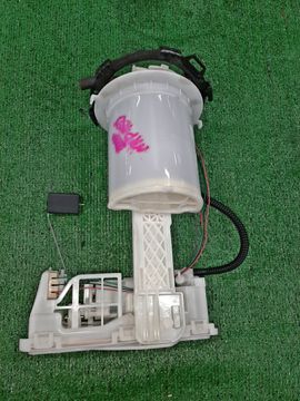 НАСОС ПОГРУЖНОЙ НА TOYOTA PROBOX NHP160V 1NZ-FXE