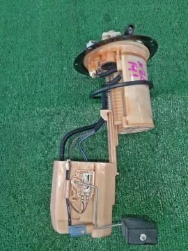 НАСОС ПОГРУЖНОЙ НА TOYOTA COROLLA  AXIO NZE141 1NZ-FE