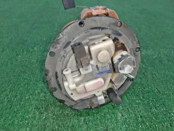 НАСОС ПОГРУЖНОЙ НА TOYOTA COROLLA  AXIO NZE141 1NZ-FE