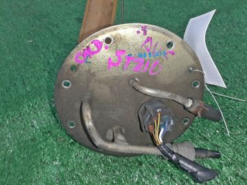 НАСОС ПОГРУЖНОЙ НА TOYOTA CALDINA ST210 3S-FE