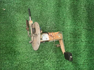 НАСОС ПОГРУЖНОЙ НА TOYOTA CORONA EXIV ST200 4S-FE