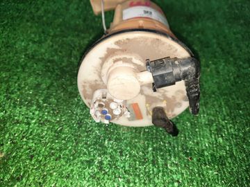 НАСОС ПОГРУЖНОЙ НА TOYOTA COROLLA ZZE122 1ZZ-FE