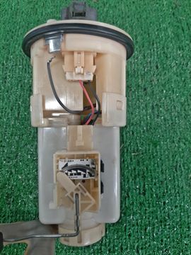 НАСОС ПОГРУЖНОЙ НА TOYOTA VITZ SCP10 1SZ-FE