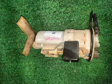 НАСОС ПОГРУЖНОЙ НА TOYOTA VITZ SCP10 1SZ-FE