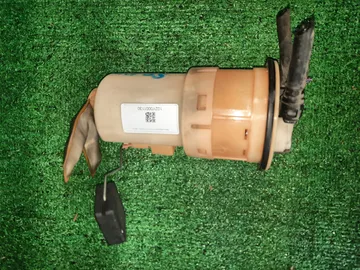 НАСОС ПОГРУЖНОЙ НА TOYOTA VITZ SCP10 1SZ-FE