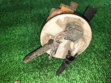 НАСОС ПОГРУЖНОЙ НА TOYOTA VITZ SCP10 1SZ-FE