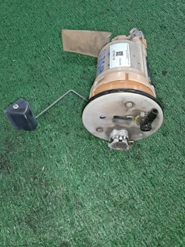 НАСОС ПОГРУЖНОЙ НА TOYOTA CROWN MAJESTA UZS171 1UZ-FE