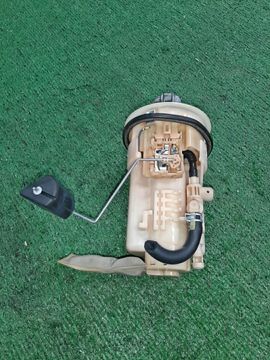 НАСОС ПОГРУЖНОЙ НА TOYOTA ISIS ZNM10G 1ZZ-FE