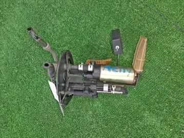 НАСОС ПОГРУЖНОЙ НА TOYOTA SPRINTER CARIB AE114 4A-FE