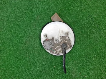 НАСОС ПОГРУЖНОЙ НА TOYOTA ISIS ZNM10G 1ZZ-FE