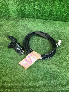 ТРОС БАГАЖНИКА НА TOYOTA CARINA AT212