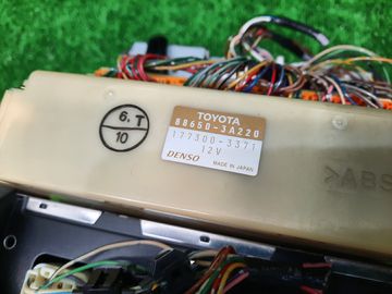 МОНИТОР НА TOYOTA CROWN JZS155