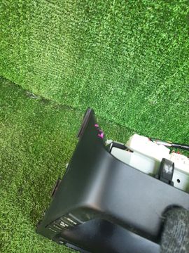 МОНИТОР НА TOYOTA PRIUS NHW20