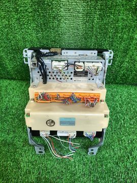 МОНИТОР НА TOYOTA CROWN JZS151