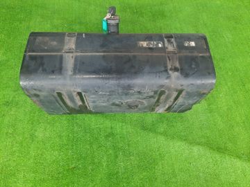 ТОПЛИВНЫЙ БАК НА MITSUBISHI FUSO CANTER FEA53 4P10