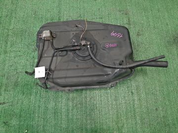 ТОПЛИВНЫЙ БАК НА SUZUKI SWIFT HT51S M13A