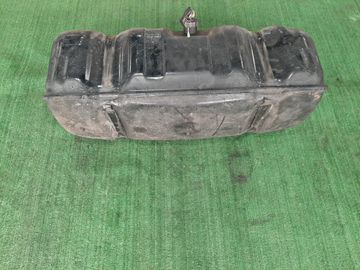 ТОПЛИВНЫЙ БАК НА ISUZU ELF NPR81 4HL1