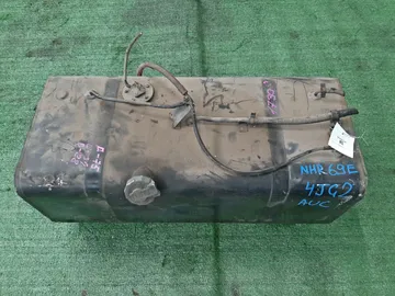 ТОПЛИВНЫЙ БАК НА ISUZU ELF NHR69 4JG2