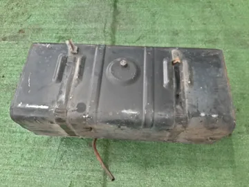 ТОПЛИВНЫЙ БАК НА ISUZU ELF NHR69 4JG2