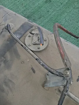 ТОПЛИВНЫЙ БАК НА ISUZU ELF NHR69 4JG2