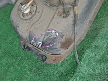 ТОПЛИВНЫЙ БАК НА MITSUBISHI CHALLENGER K96W 6G72