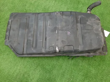 ТОПЛИВНЫЙ БАК НА TOYOTA GAIA ACM10G 1AZ-FSE