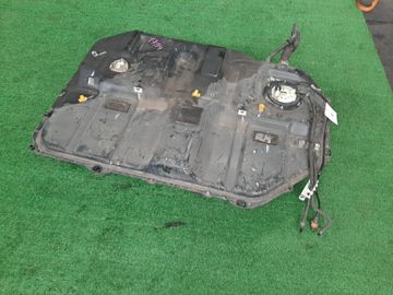 ТОПЛИВНЫЙ БАК НА MITSUBISHI GRANDIS NA4W 4G69