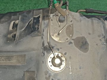ТОПЛИВНЫЙ БАК НА TOYOTA NADIA ACN10 1AZ-FSE